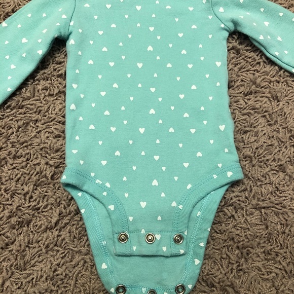 Gently used Carter’s Infant onesie - Picture 7 of 8